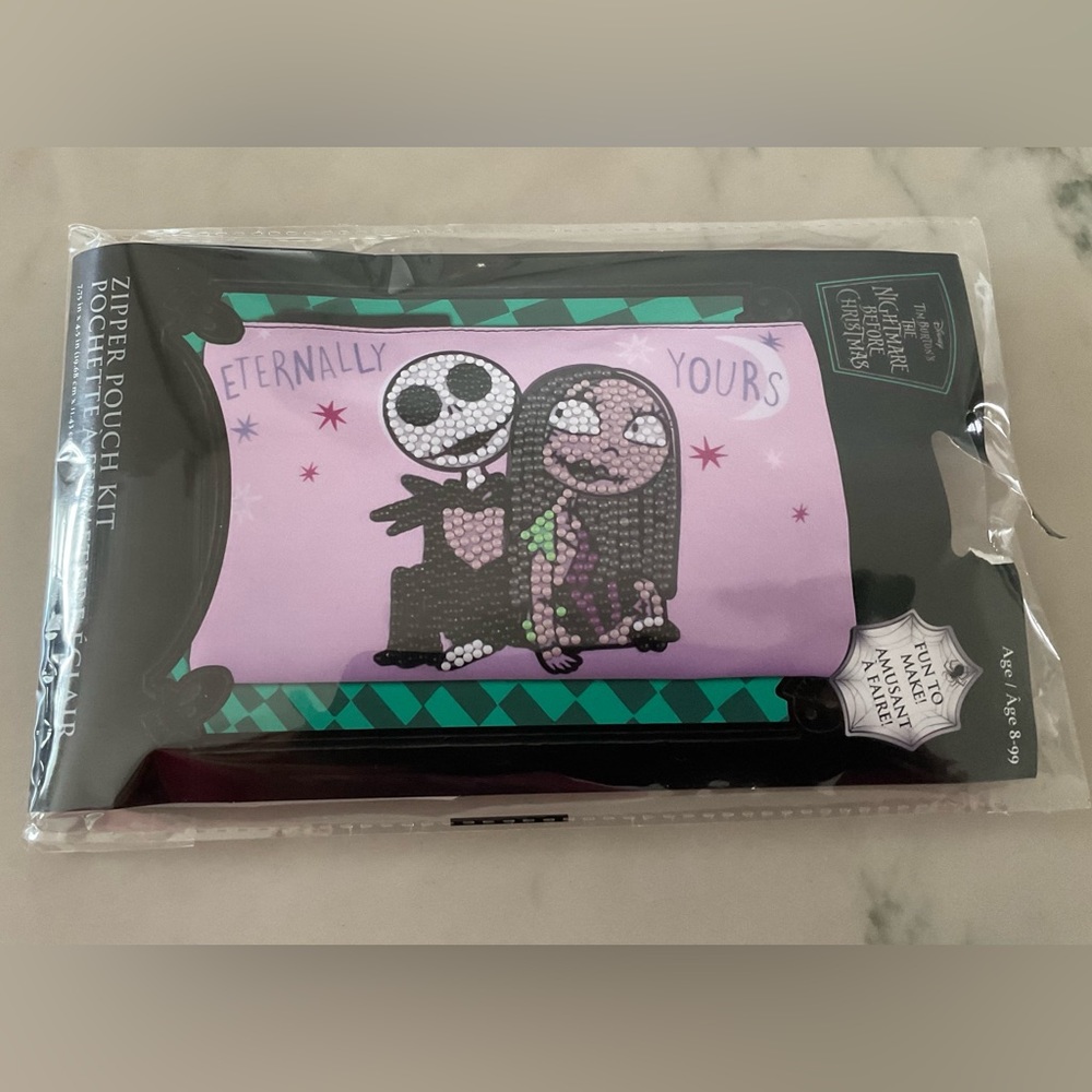 The Nightmare Before Christmas Dots Zipper Pouch Kit NWT - Picture 2 of 4